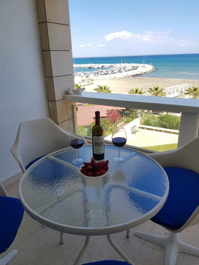 Haig's Dream Flat On The Larnaka