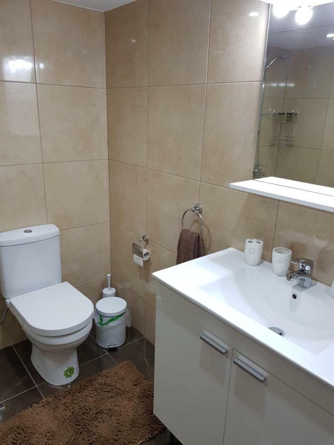 Haig's Dream Flat On The * Larnaka